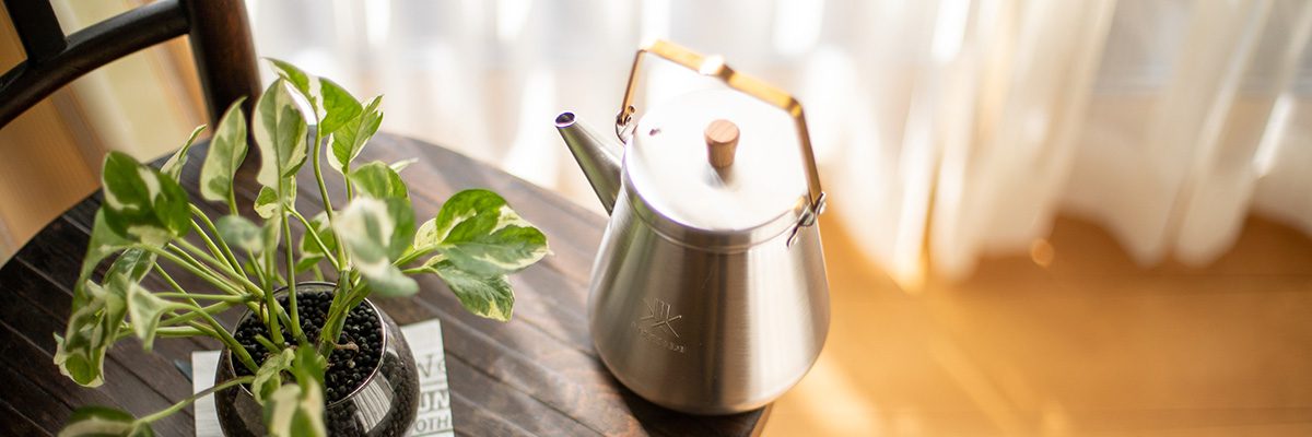 1.0Lトリップケトル（サテンシルバー）｜製品を見る｜薪⽕の総合商社