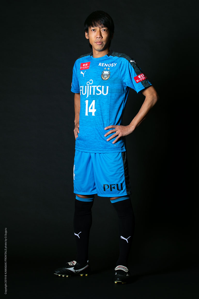 レア】フロンターレ 中村憲剛 #14 2019 ホームユニフォーム（L／美品