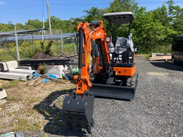 新車納入実績】日立建機 ミニ油圧ショベル「ZX20U-5A」のご紹介