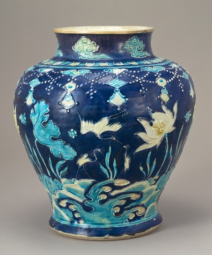 サバ龍花瓶です 景徳鎮 陶磁器 装飾品 現代工芸品美術品 置物 双竜紋瓶