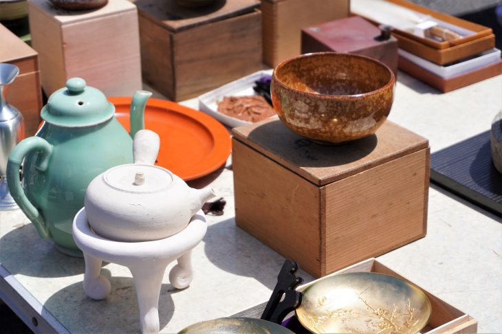 骨董品はどこで買う？初心者でも失敗しない購入先と選び方ガイド｜骨董