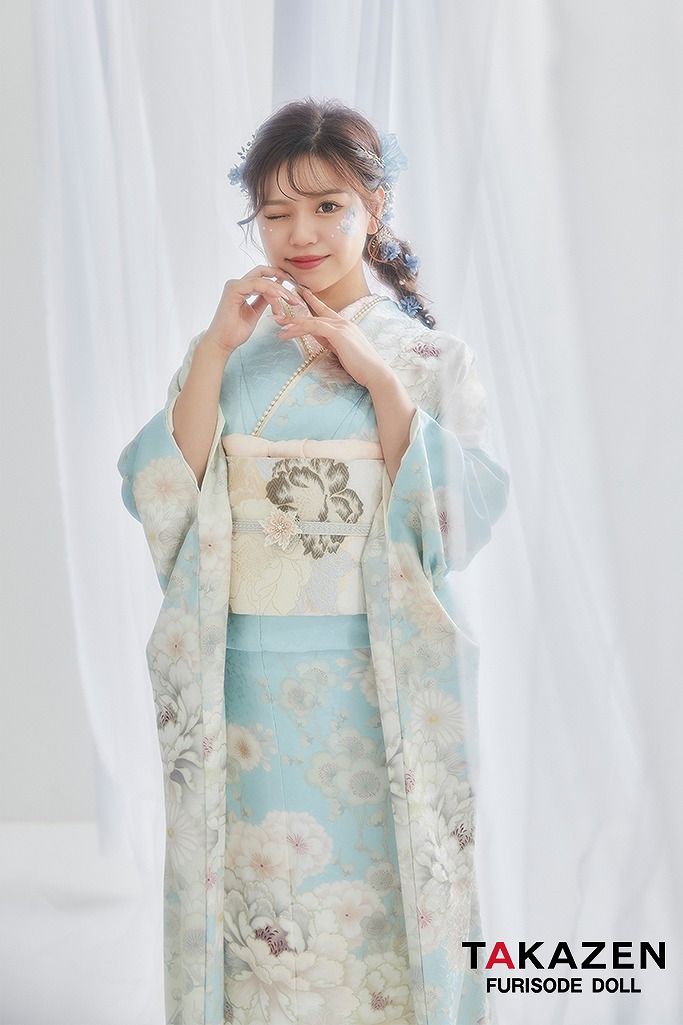 振袖フルセット！ 流行りのニュアンスカラーに大きな花柄 くすみ水色地