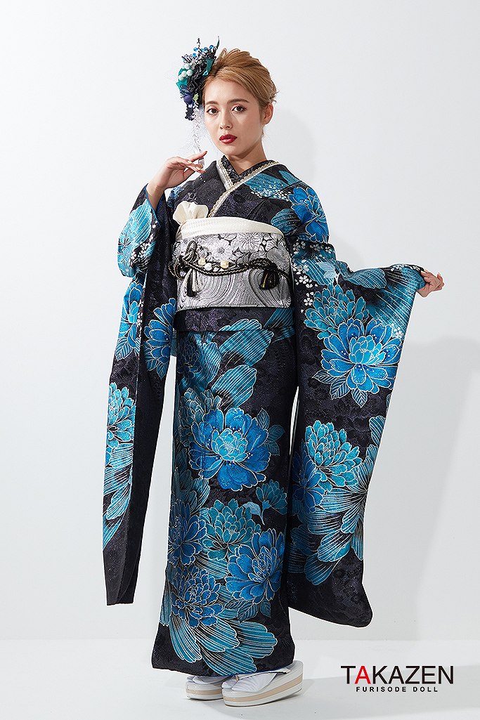 クール系モード 青/黒 牡丹柄 目立つ 派手 豪華 カッコいい振袖ネット