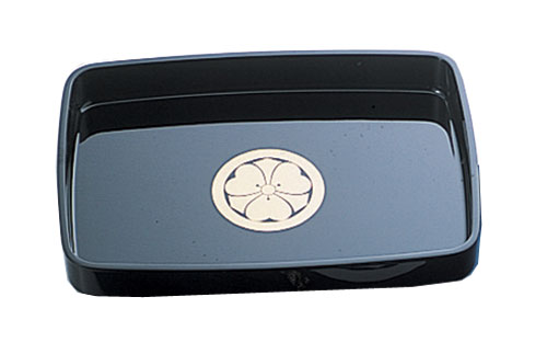 日本の儀礼文化に欠かせない漆塗りの広蓋・万寿盆・切手盆