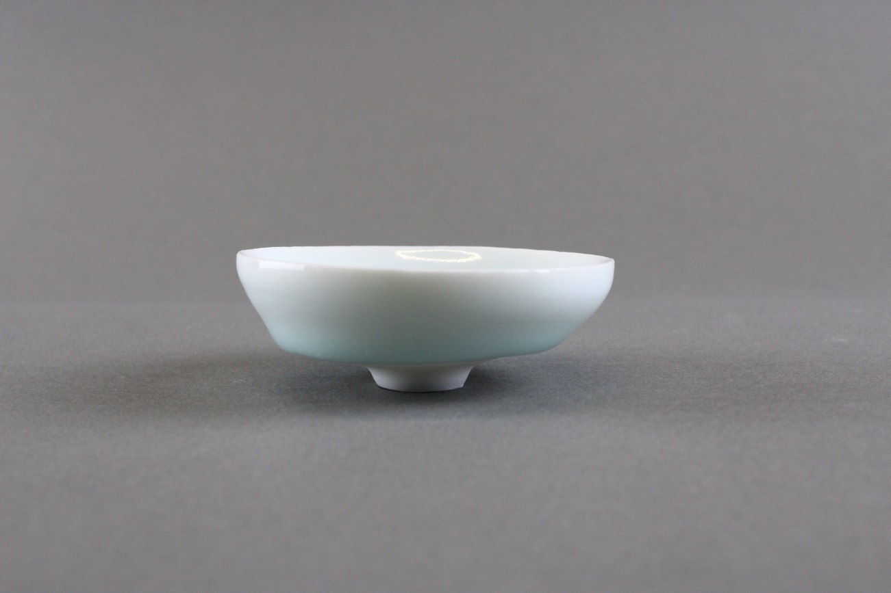 青白磁平盃 | 酒器 | ギャラリー器館