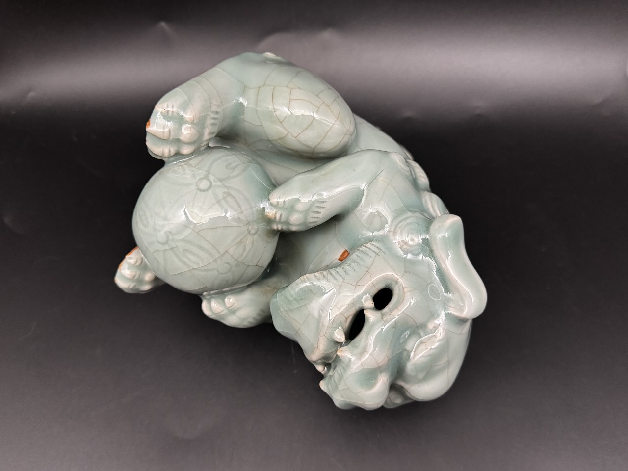 鍋島焼 白磁 獅子 置物 銘なし アンティーク Q2057 鍋島焼 白磁 獅子