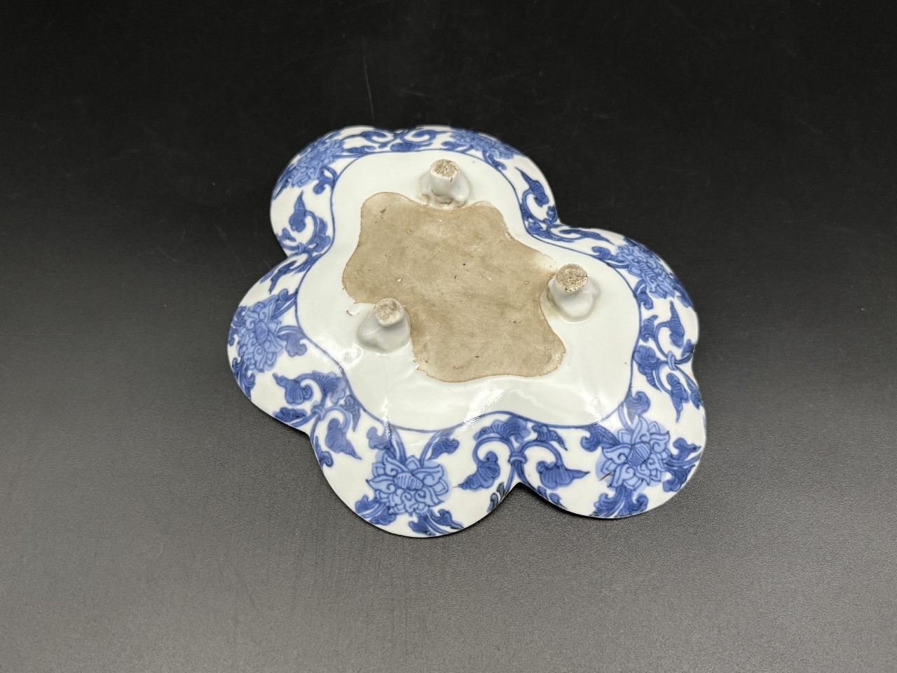 古伊万里 型刷印判 桜に菊花紋 変形皿 D288AS-CWf 古伊万里 型刷印判