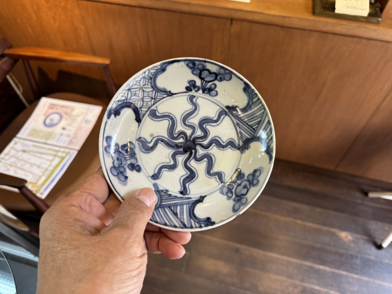 ギャラリー安原 / 初期伊万里 捻り花文皿