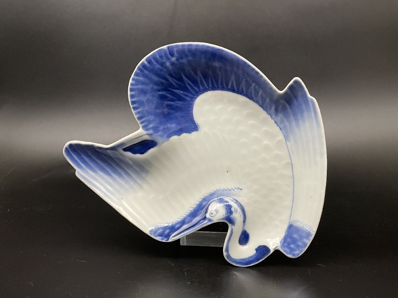 ギャラリー安原 / №30．藍柿右衛門 鶴文鶴形小皿