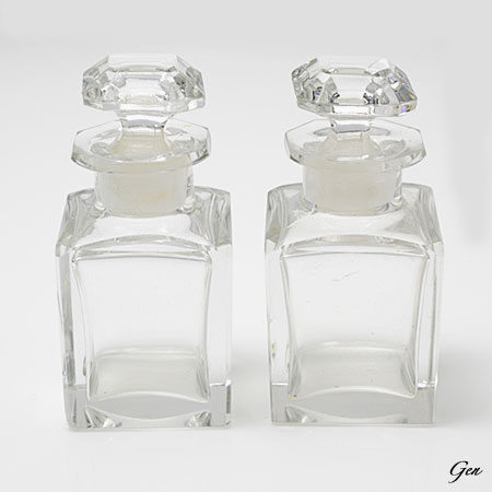 鍵付きボックス入り パフュームボトル2本セット アンティーク