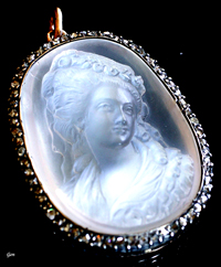 ムーンストーン カメオ アンティークジュエリー