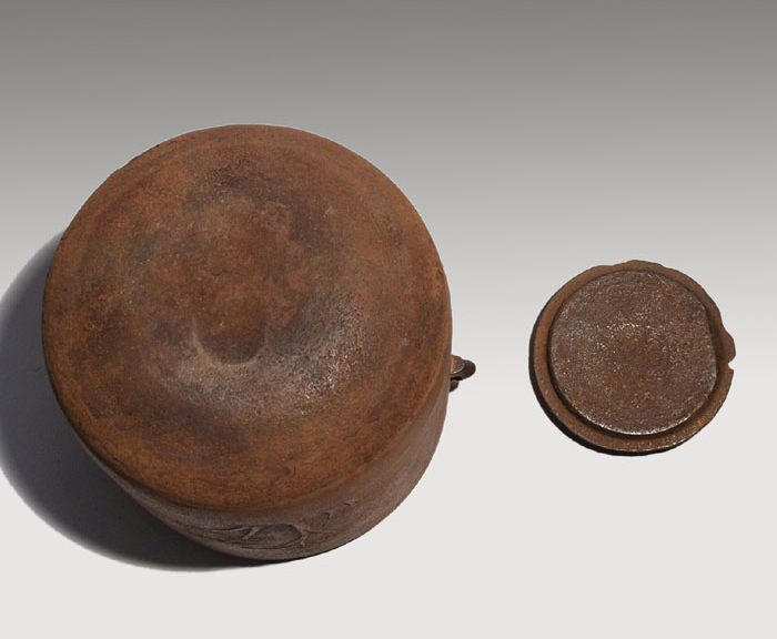 肩衝釜 松地紋 元禄時代 大西定林(作) 浄長極箱 | 古美術ささき