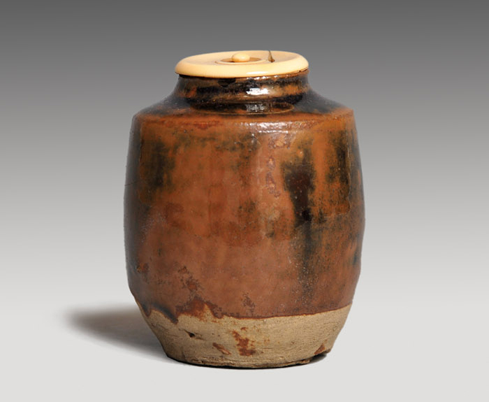 古瀬戸肩衝茶入 銘「閑居」 鵬雲斎箱書 | 古美術ささき