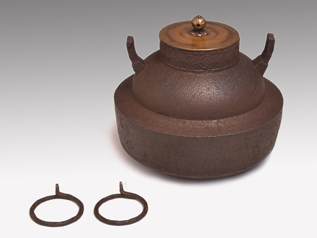 唐犬釜 天明作 名越弥五郎昌次箱書 | 古美術ささき