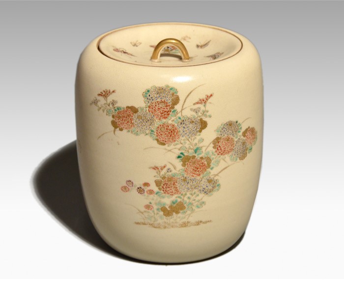 薩摩水指 色絵金襴秋草文 蓋は蝶 | 古美術ささき