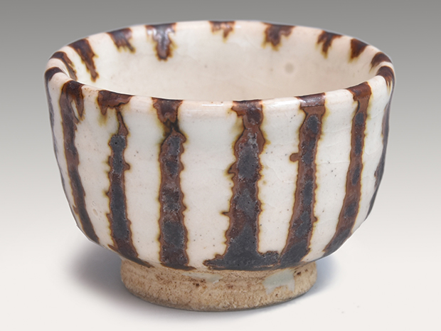 人間国宝 加藤土師萌作 唐津焼風ぐい呑 人間国宝 加藤土師萌作 唐津焼