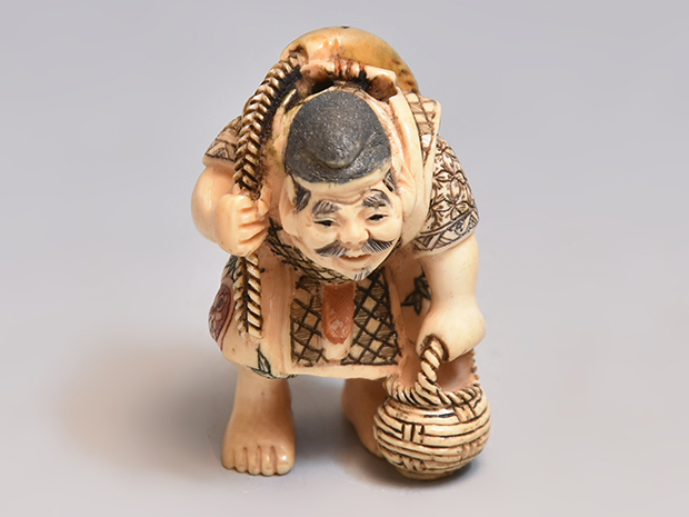 ⚫️歳末セール⚫️根付 七福神 寿老人 牙 骨等 『友之』銘 ⚫️歳末