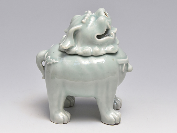 1544 鍋島焼 青磁獅子 香炉 未使用 1544 鍋島焼 青磁獅子 香炉 未使用