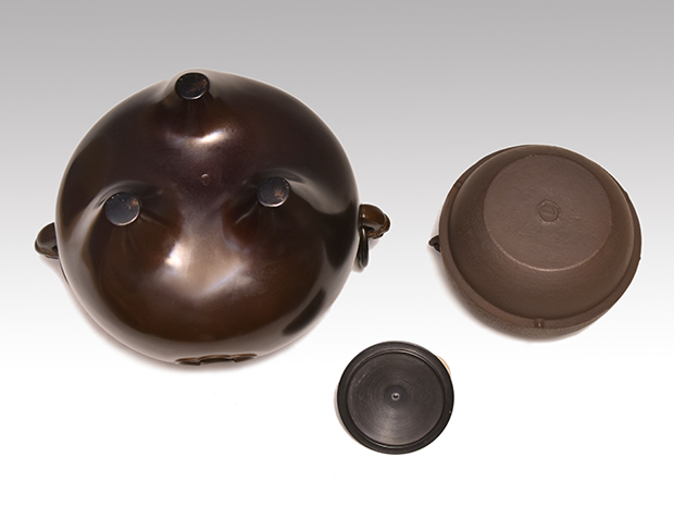 唐銅切合鬼面風炉 平丸釜添 釜師 畠春斎 風炉師 麻生雄芳 | 古美術ささき