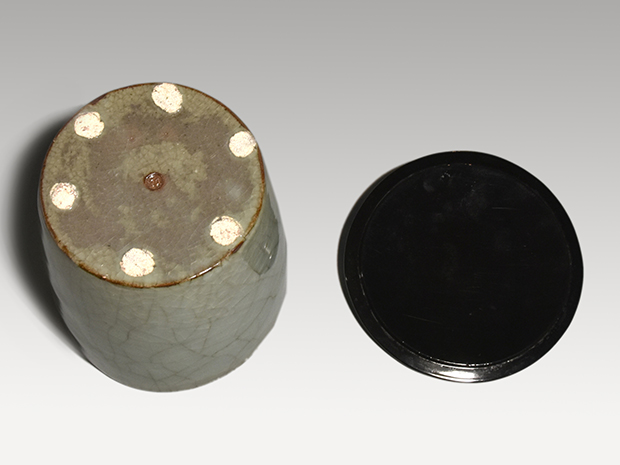 宗徹筆写「清」茶碗 清水悠三 共箱 M621 宗徹筆写「清」茶碗