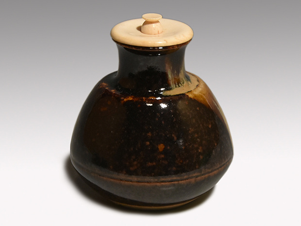 送料込【逢絢亭・新品】茶道具 蓋置 膳所焼 金彩 武蔵野の図 陽炎園 共