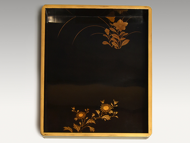 金銀蒔絵 「燕子花」重箱 明治期. Z4 金銀蒔絵 「燕子花」重箱 明治期