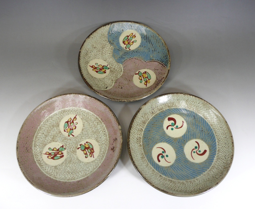 島岡達三 『象嵌赤絵草花文絵変組皿』（6枚組） 骨董の販売 [古美術