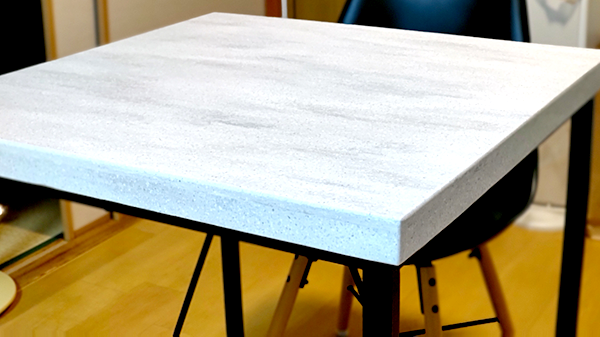 人工大理石の天板テ－ブル事例｜人工大理石のオーダーキッチン・洗面