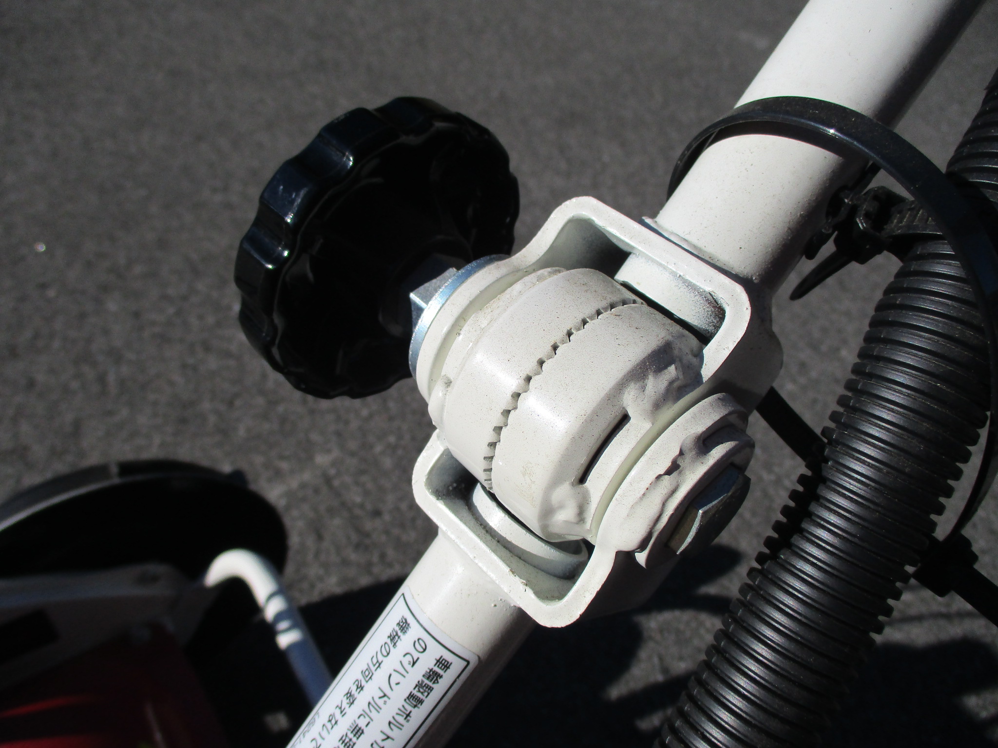 丸山製作所 斜面草刈機 MGC-S301 刈幅300mm 刈高19/31(2段階調節