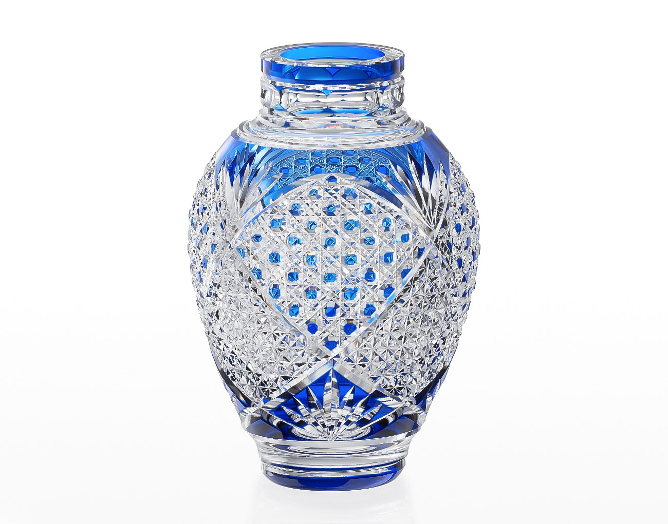 江戸切子 花瓶＜麻の葉に八角籠目紋＞ | カガミクリスタル