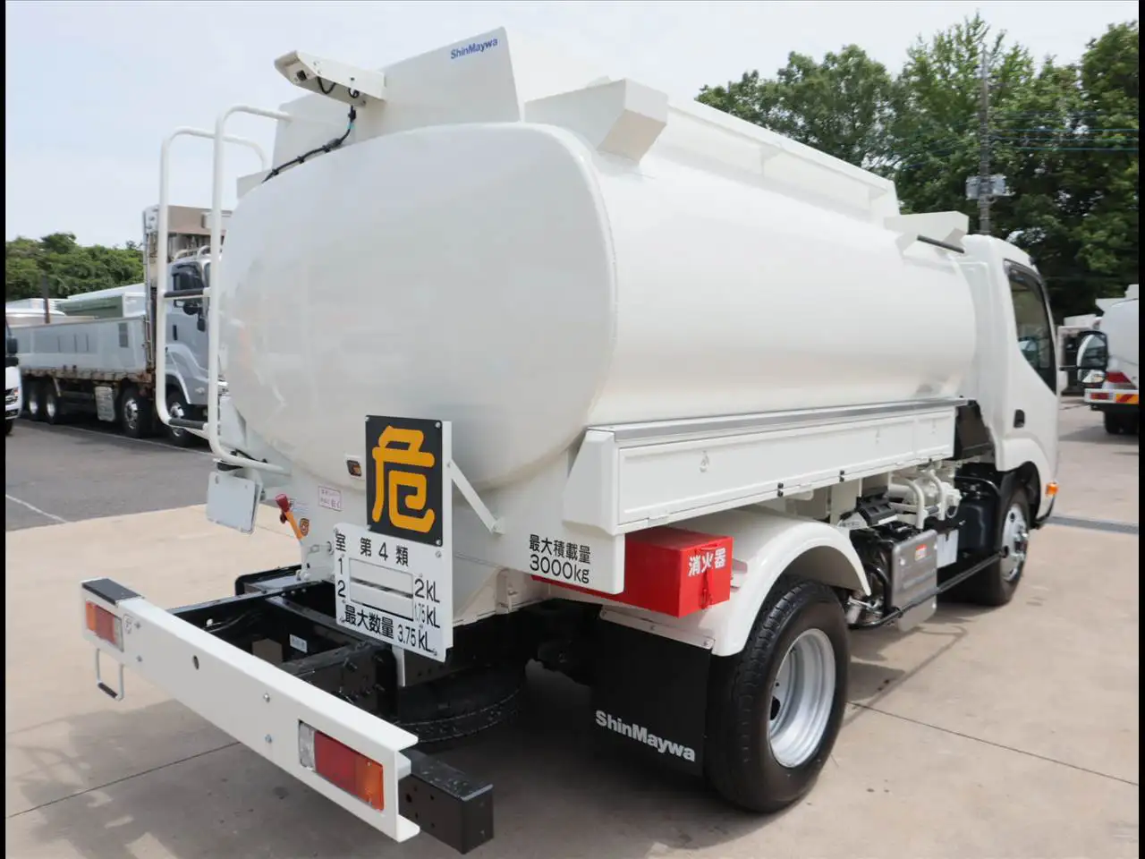 日野 デュトロ 小型 タンク車 ローリー の中古トラック【車両No.195738