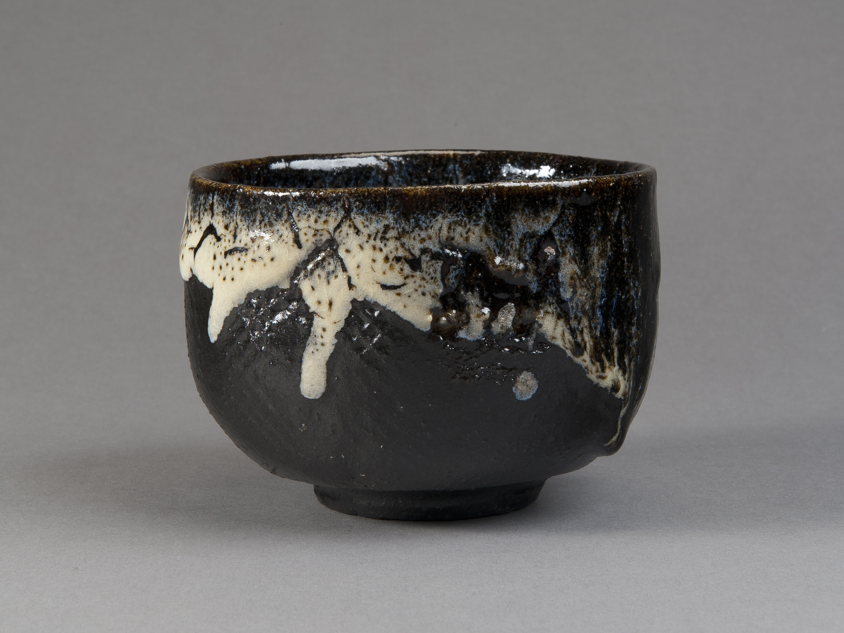 唐津焼－12人の作家による静の茶碗、動の茶碗 展 | 柿傳ギャラリー