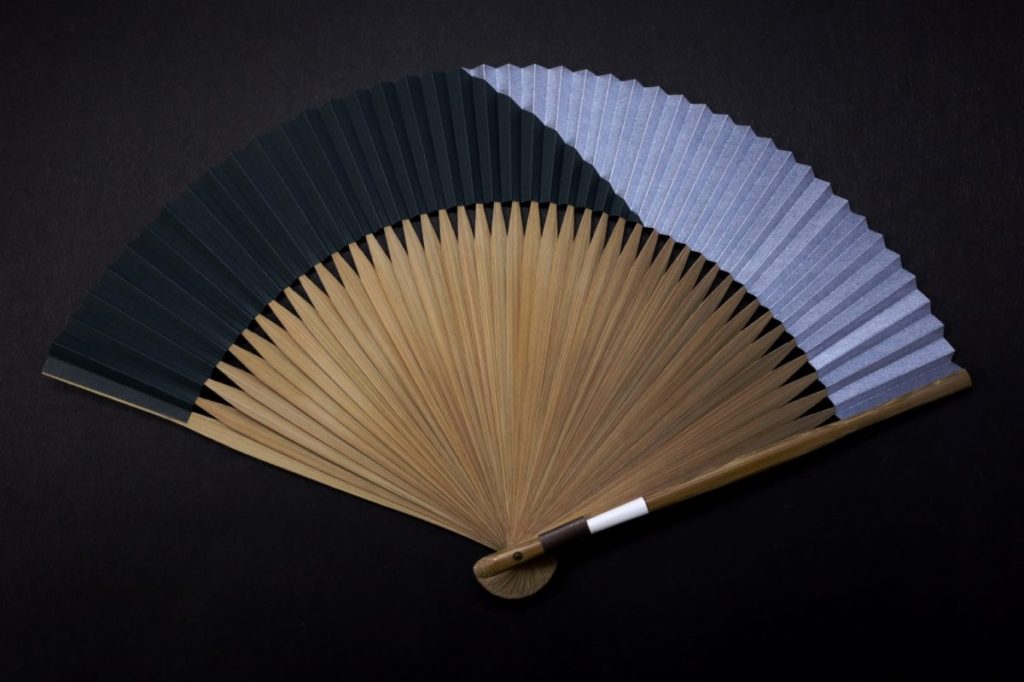 純金純銀の扇子-刻印なし-約555g 純金純銀の扇子-刻印なし-約555g