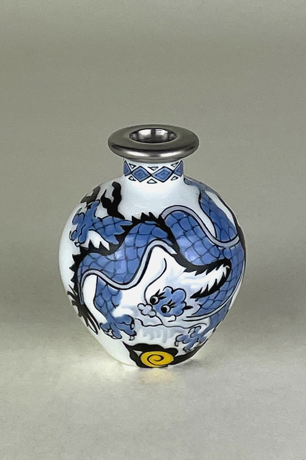 畑萬陶苑 One Flower Vase 龍｜KEITAMARUYAMA OFFICIAL ONLINE STORE