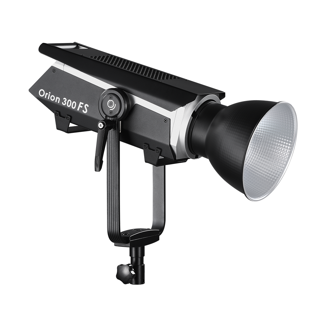 Prolycht Orion 675 FS フルスペクトルLEDライト Orion 675 FS