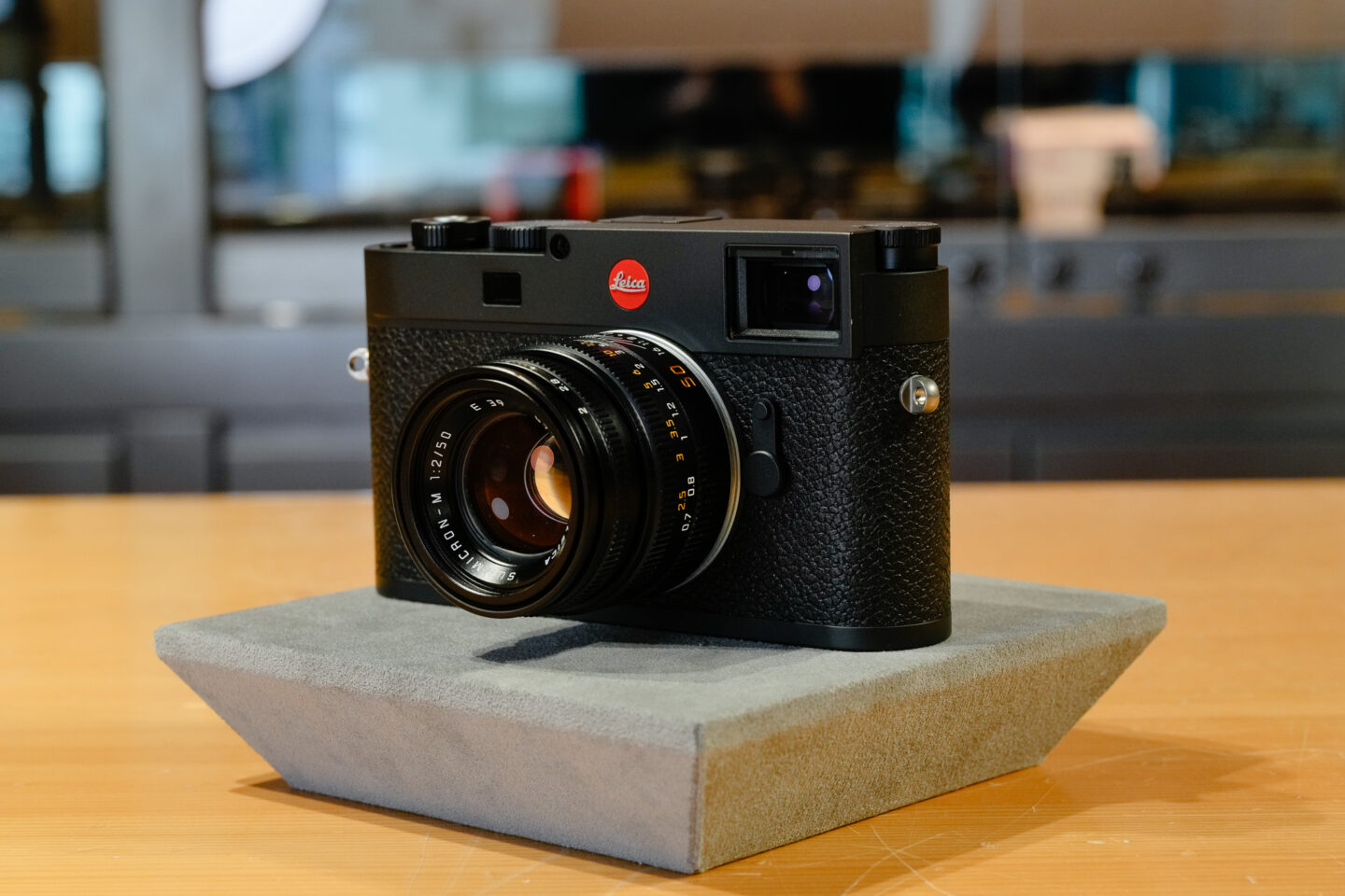 新宿 北村写真機店のカウンターで、お薦めライカを味わい尽くす｜Vol