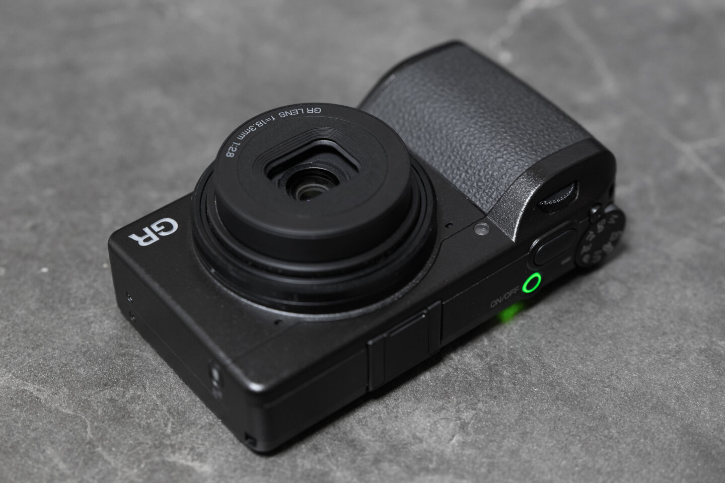 リコー GR IV レビュー｜いまを掬い取る。ストリートのための最小最強