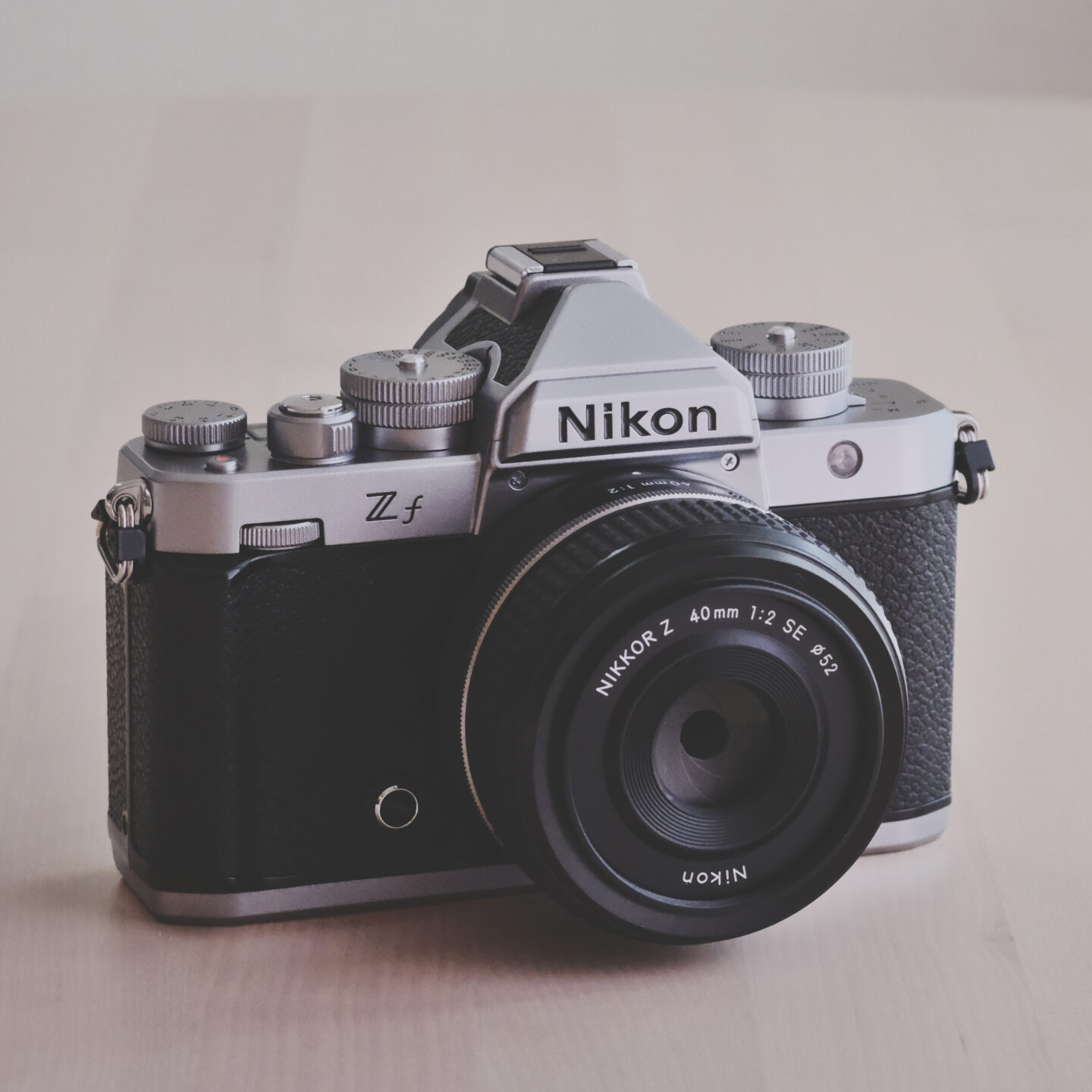 新色登場！ニコン Zf シルバーをレビュー｜写真家 ミゾタユキ | ShaSha