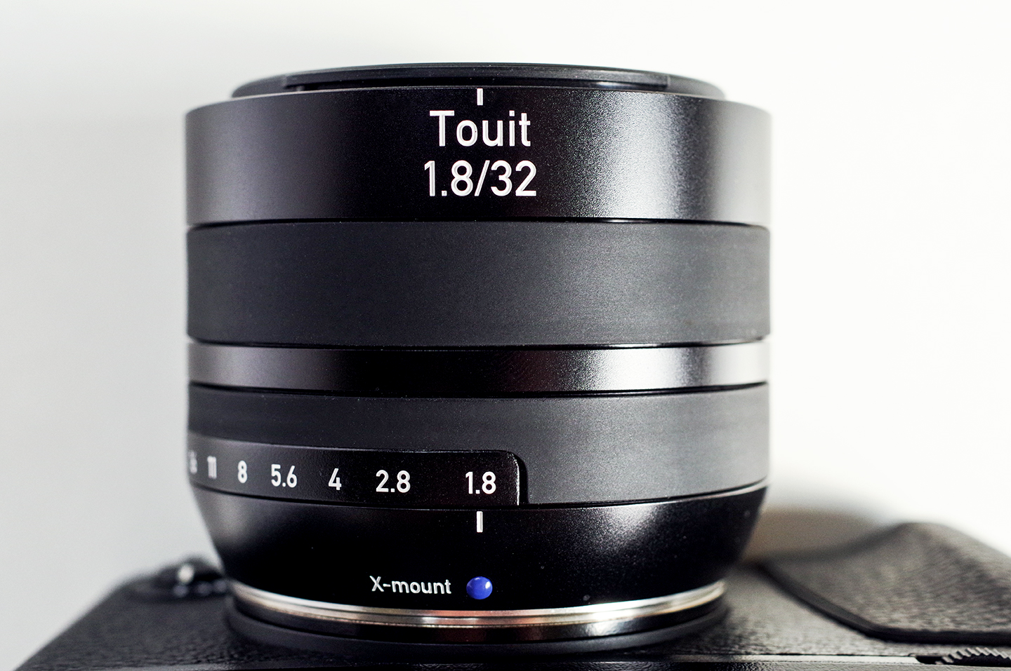 カールツァイス ZEISS Touit 1.8/32 X-mount レビュー｜深み・ボケ味