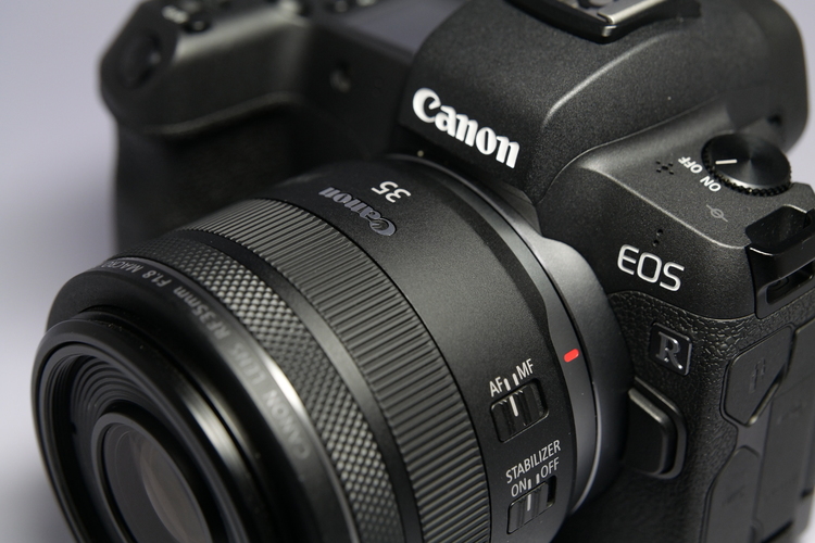 キヤノン RF35mm F1.8 MACRO IS STM｜スナップに最高の一本！常用