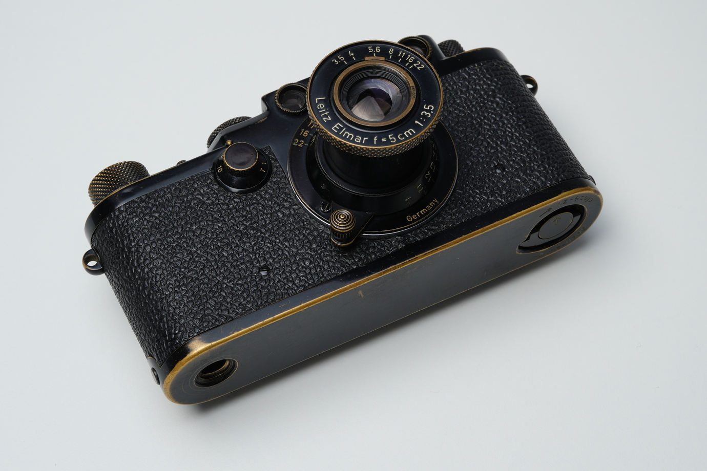 Leica Ⅲf×Industar-22｜歴史宿すバルナックライカ Leica Ⅲf×Industar