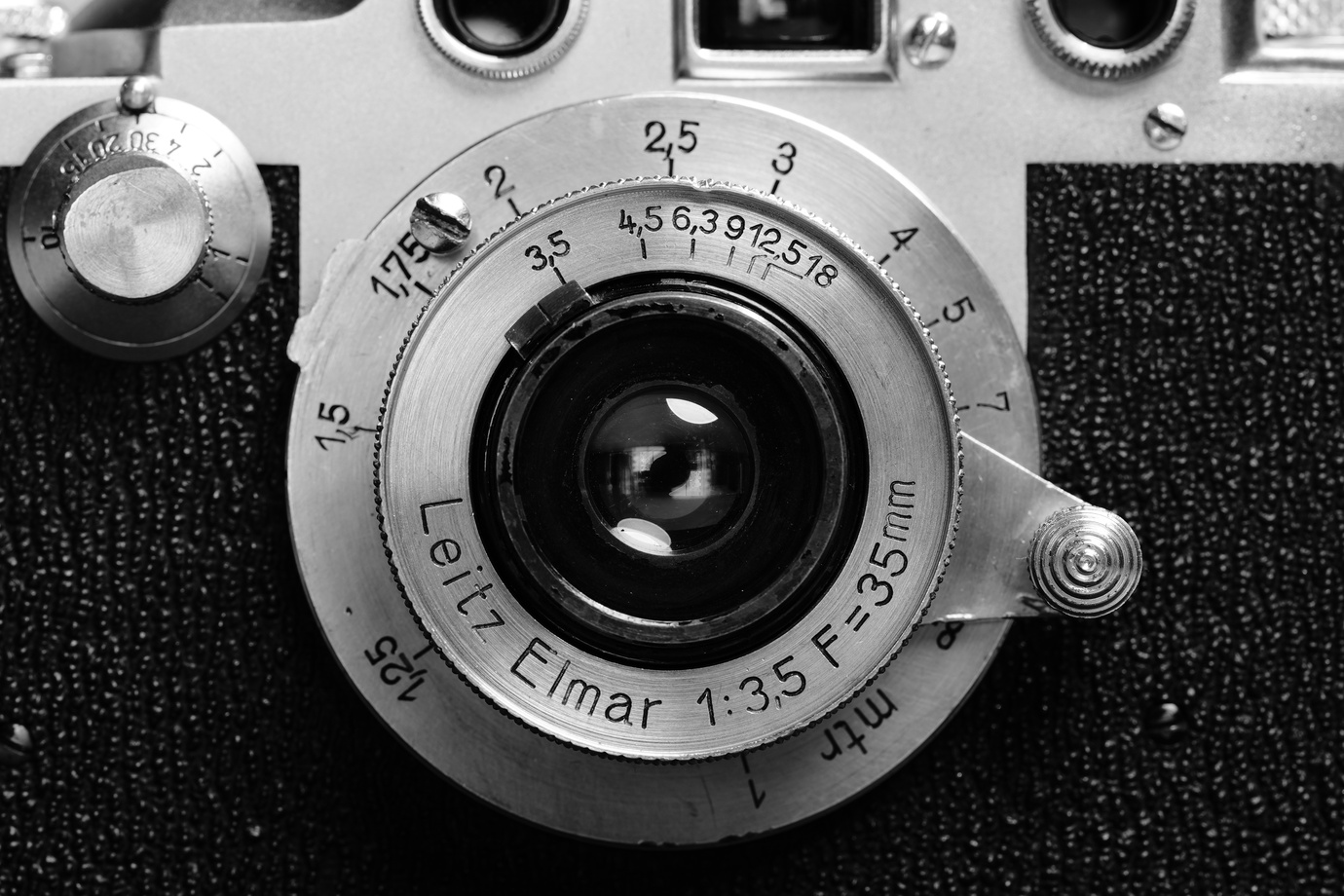 新宿 北村写真機店のカウンターで、お薦めライカを味わい尽くす｜Vol