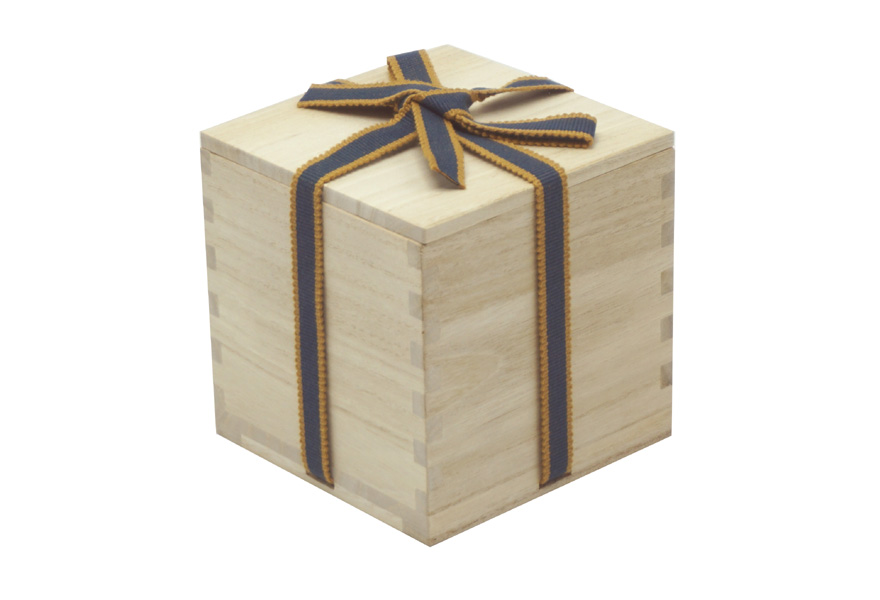331．陶器用桐箱 内寸100×100×100 内寸：100×100×100 500円～