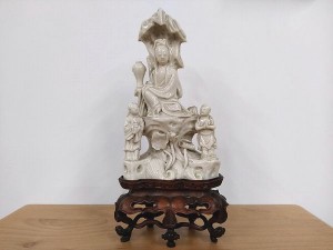 徳化窯 白磁観音菩薩像 買取参考価格 | 高く売るなら六角堂