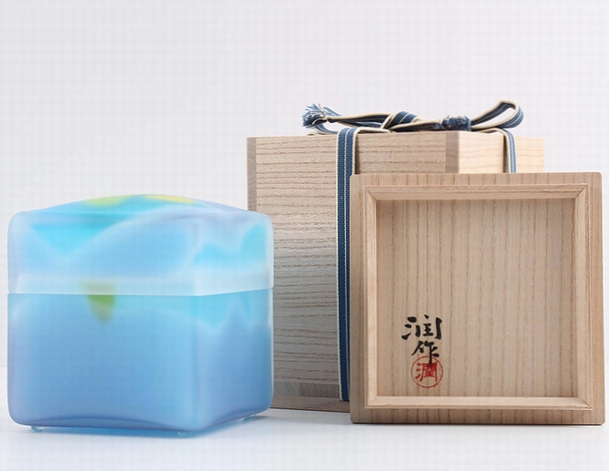 藤田潤 手吹きガラス「飾筥」 買取参考価格 | 高く売るなら六角堂