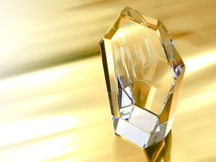 クリスタルガラスとは何？ (クリスタルガラス記念品なら東京銀座メイク