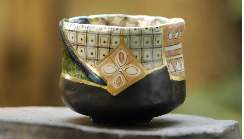 織部呼び継ぎ茶碗 | 平澤流金繕い研究所