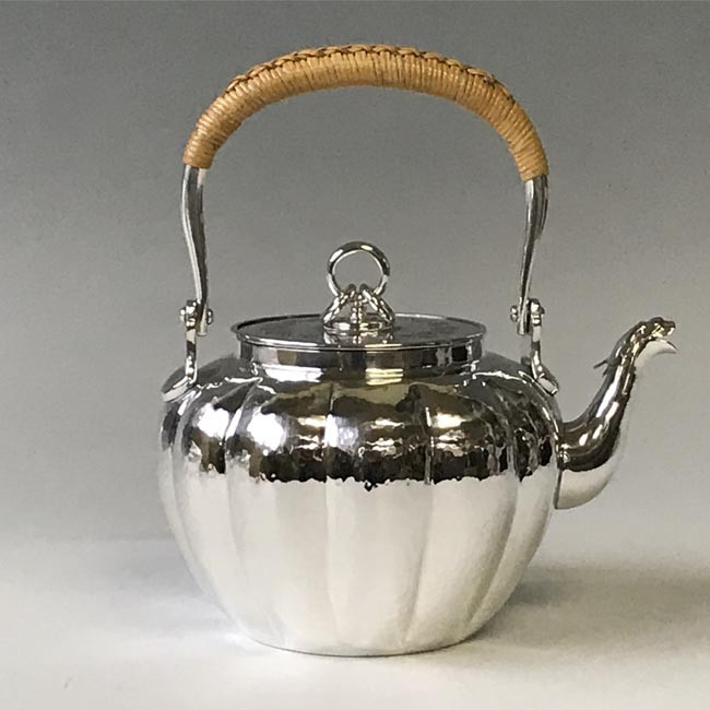 yw20, 純銀製 湯沸 阿古陀形 龍口 鳴り金付き 伊藤一政堂作 純銀保証