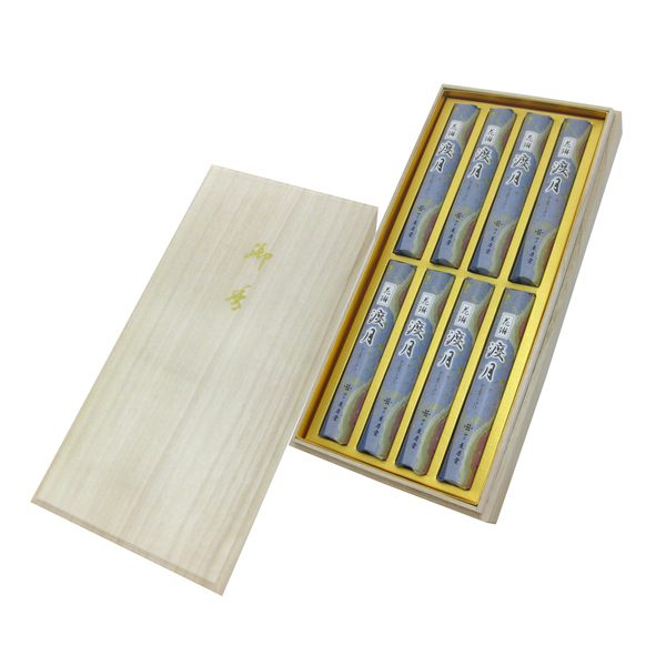 李朝染付、鉄砂家形水滴桐箱入 李朝染付、鉄砂家形