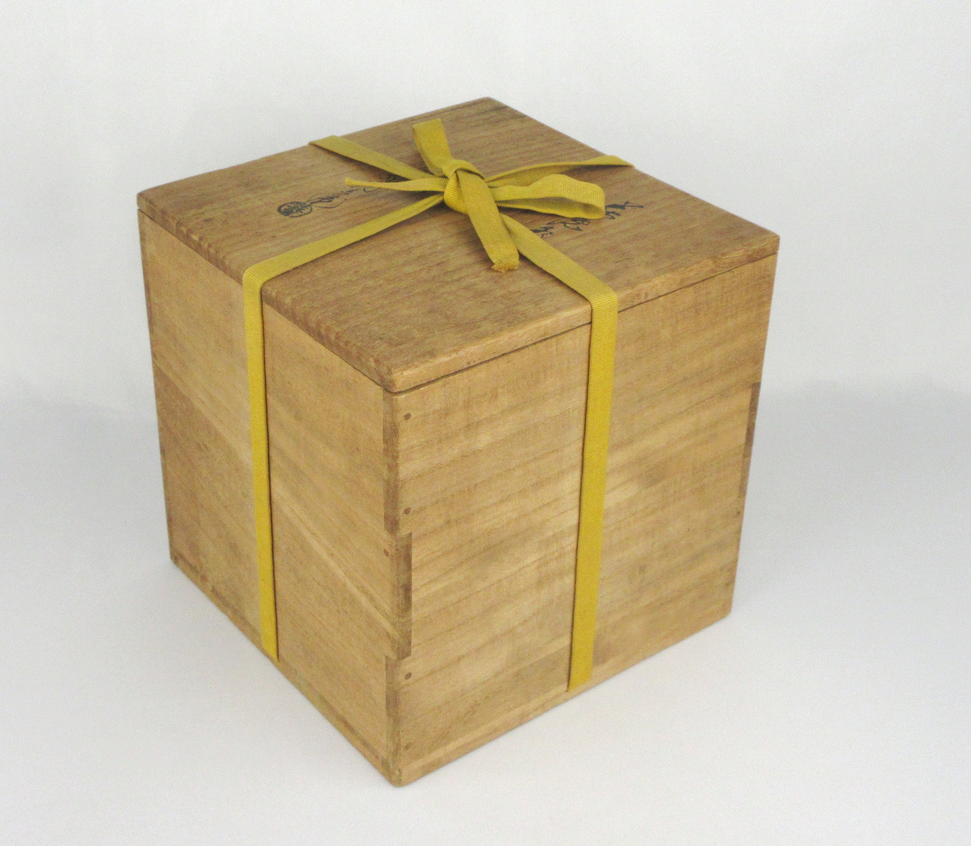 栗山園オンライン通販部 / 【出物】 萩焼水指 12代田原陶兵衛